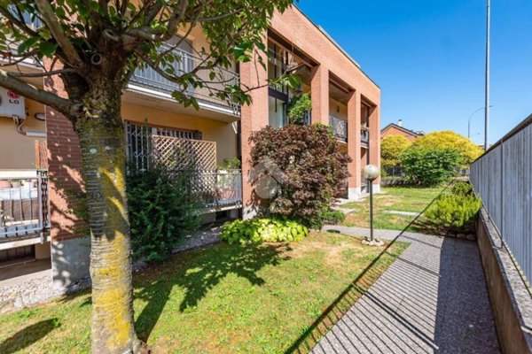appartamento in vendita a Rescaldina in zona Rescalda