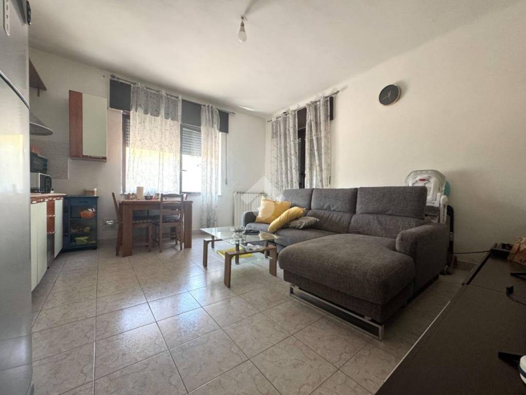 casa indipendente in vendita a Rescaldina