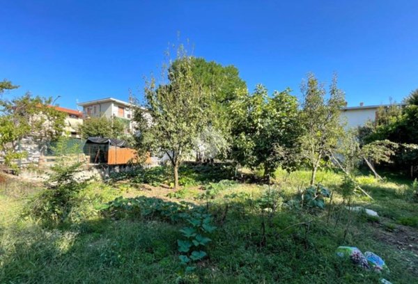 casa indipendente in vendita a Rescaldina