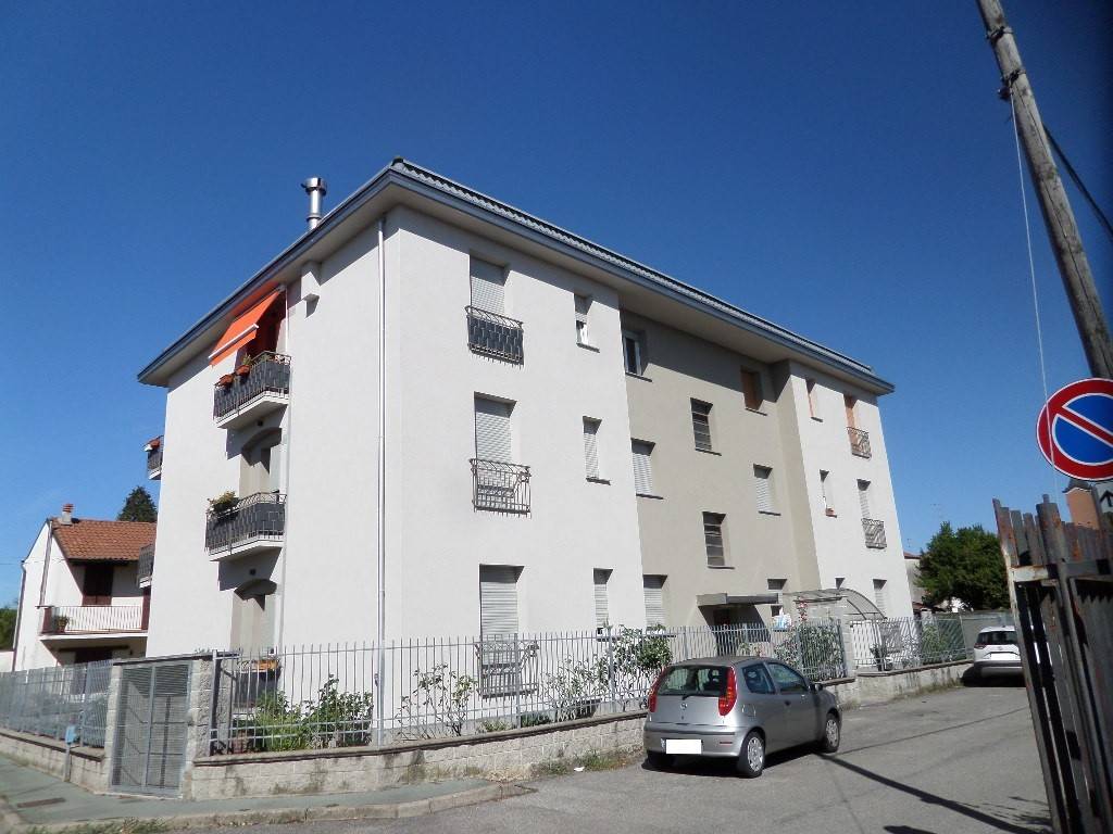 appartamento in vendita a Rescaldina in zona Rescalda