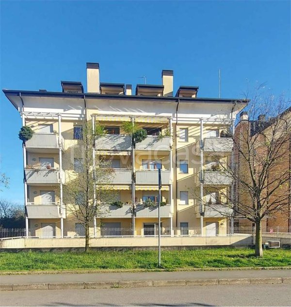 appartamento in vendita a Rescaldina in zona Rescalda