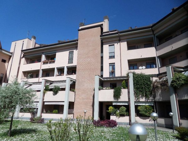appartamento in vendita a Rescaldina in zona Rescalda