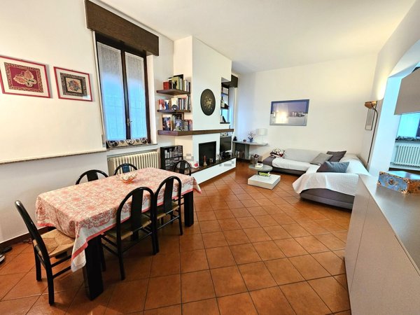 casa indipendente in vendita a Rescaldina