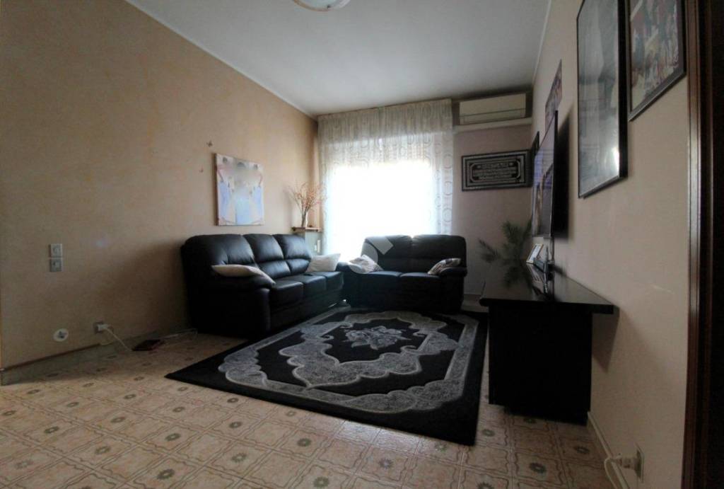 appartamento in vendita a Rescaldina in zona Rescalda