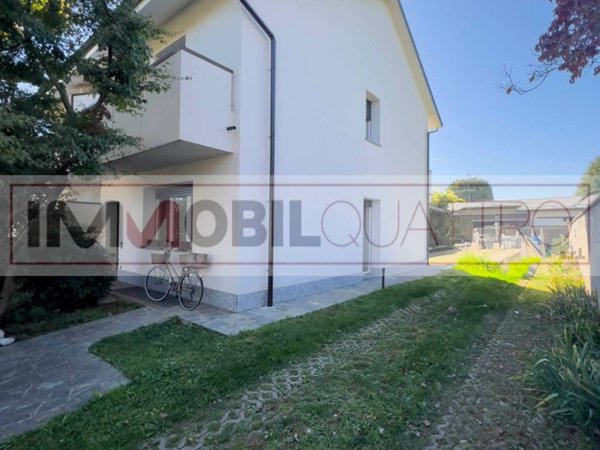 casa indipendente in vendita a Rescaldina