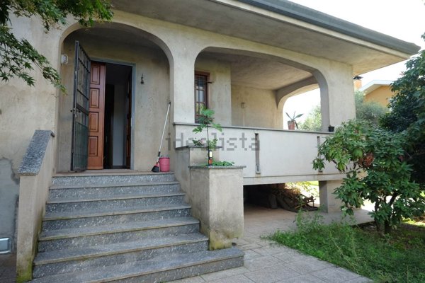 casa indipendente in vendita a Rescaldina