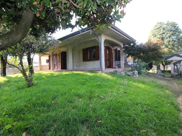 casa indipendente in vendita a Rescaldina