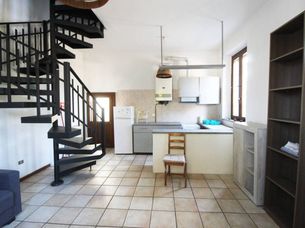 appartamento in vendita a Rescaldina in zona Rescalda