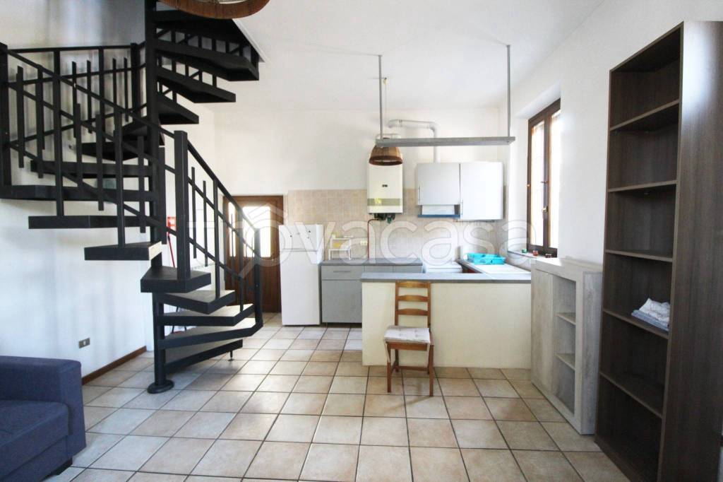 appartamento in vendita a Rescaldina in zona Rescalda