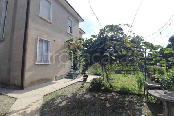 casa indipendente in vendita a Rescaldina