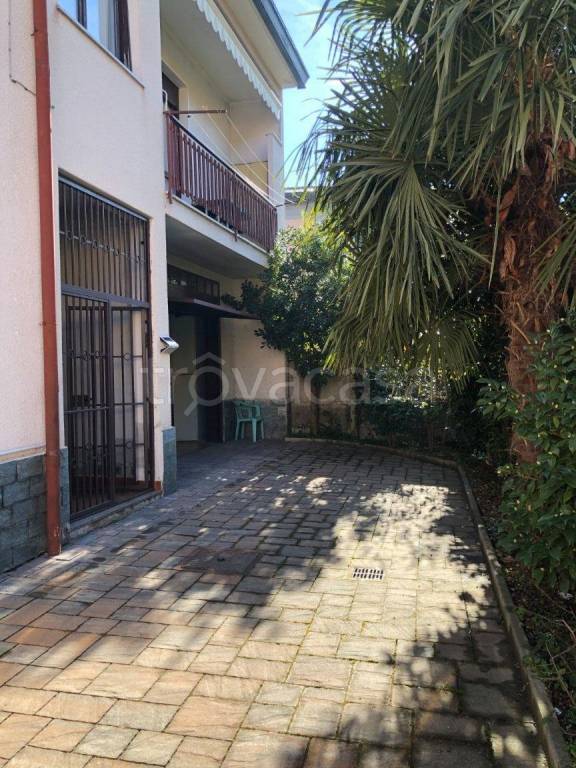 appartamento in vendita a Rescaldina in zona Rescalda