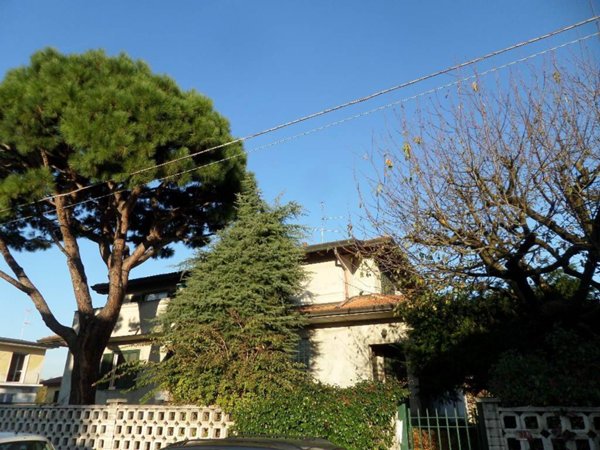 appartamento in vendita a Rescaldina in zona Rescalda