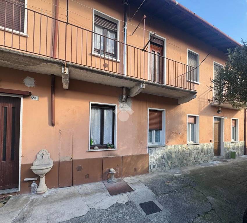 casa indipendente in vendita a Rescaldina