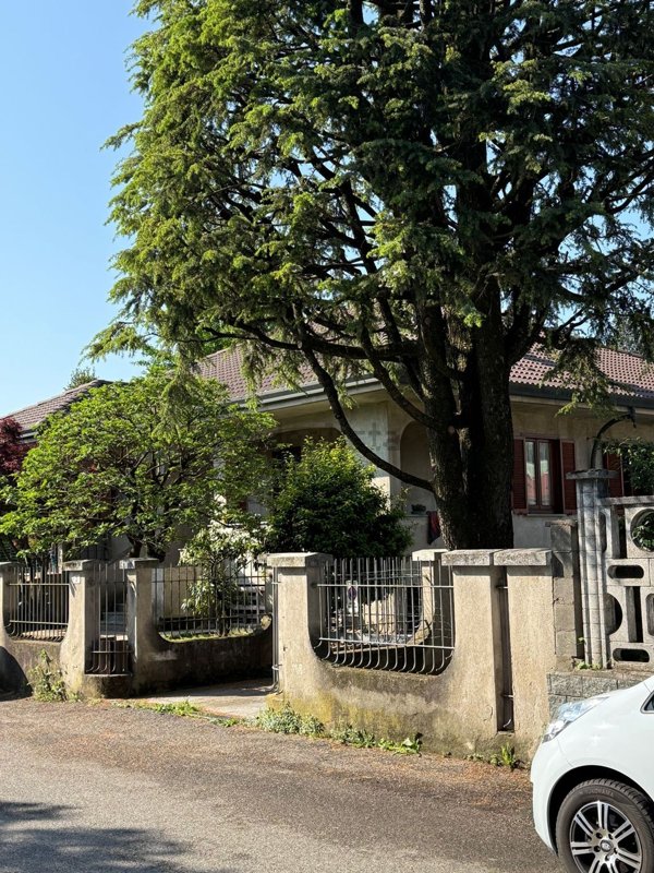 casa indipendente in vendita a Rescaldina