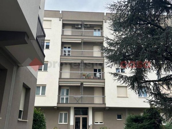 appartamento in vendita a Rescaldina in zona Ravello