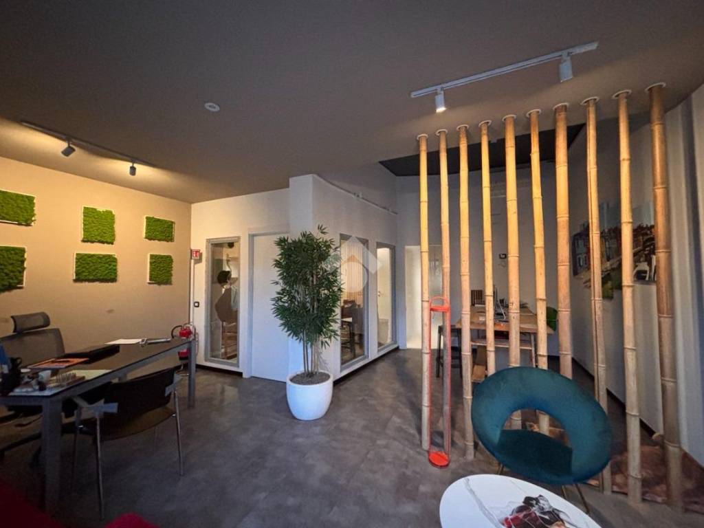 negozio in vendita a Rescaldina