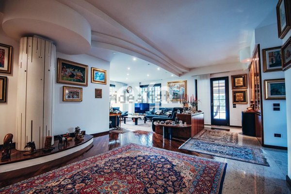 casa indipendente in vendita a Rescaldina