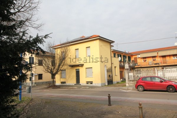 casa indipendente in vendita a Rescaldina