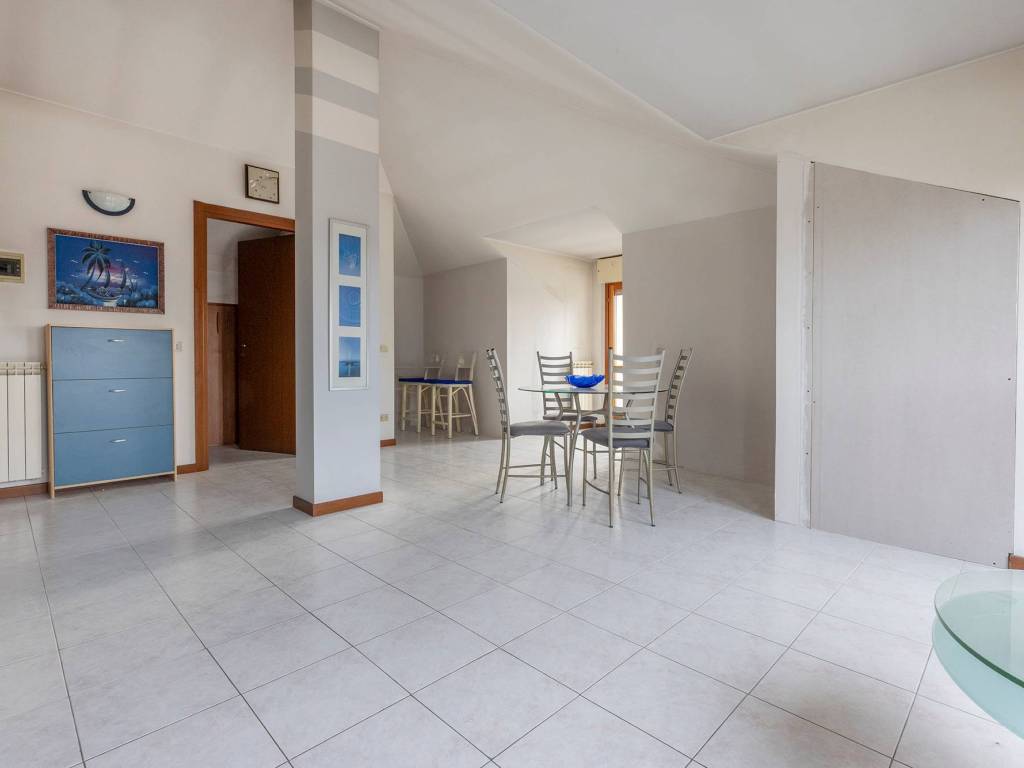 appartamento in vendita a Rescaldina