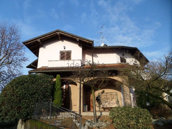 appartamento in vendita a Rescaldina in zona Rescalda