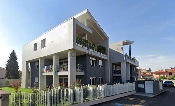 appartamento in vendita a Rescaldina in zona Rescalda