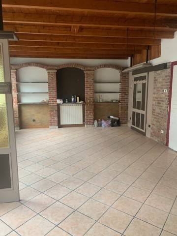 negozio in vendita a Rescaldina