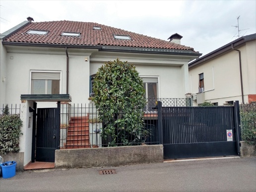 appartamento in vendita a Rescaldina