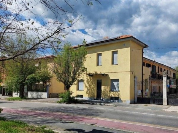 casa indipendente in vendita a Rescaldina in zona Rescalda