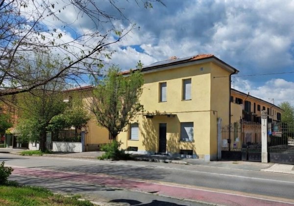 casa indipendente in vendita a Rescaldina in zona Rescalda