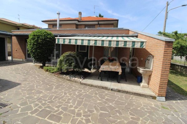 appartamento in vendita a Rescaldina in zona Rescalda