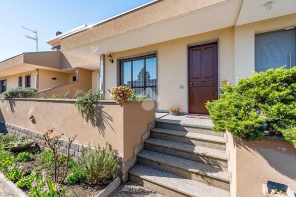 casa indipendente in vendita a Rescaldina