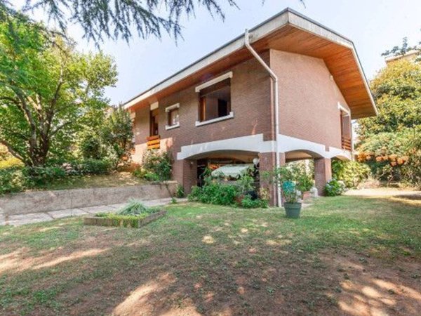 casa indipendente in vendita a Rescaldina