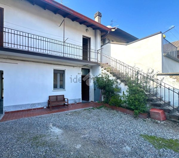 casa indipendente in vendita a Rescaldina