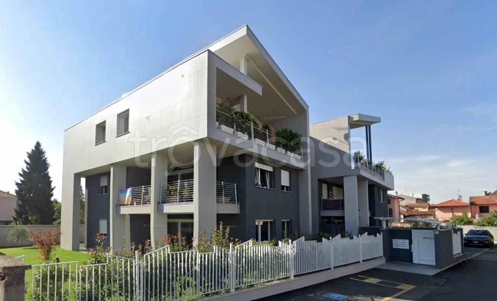 appartamento in vendita a Rescaldina in zona Rescalda