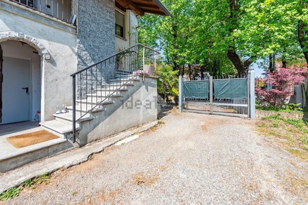 casa indipendente in vendita a Rescaldina