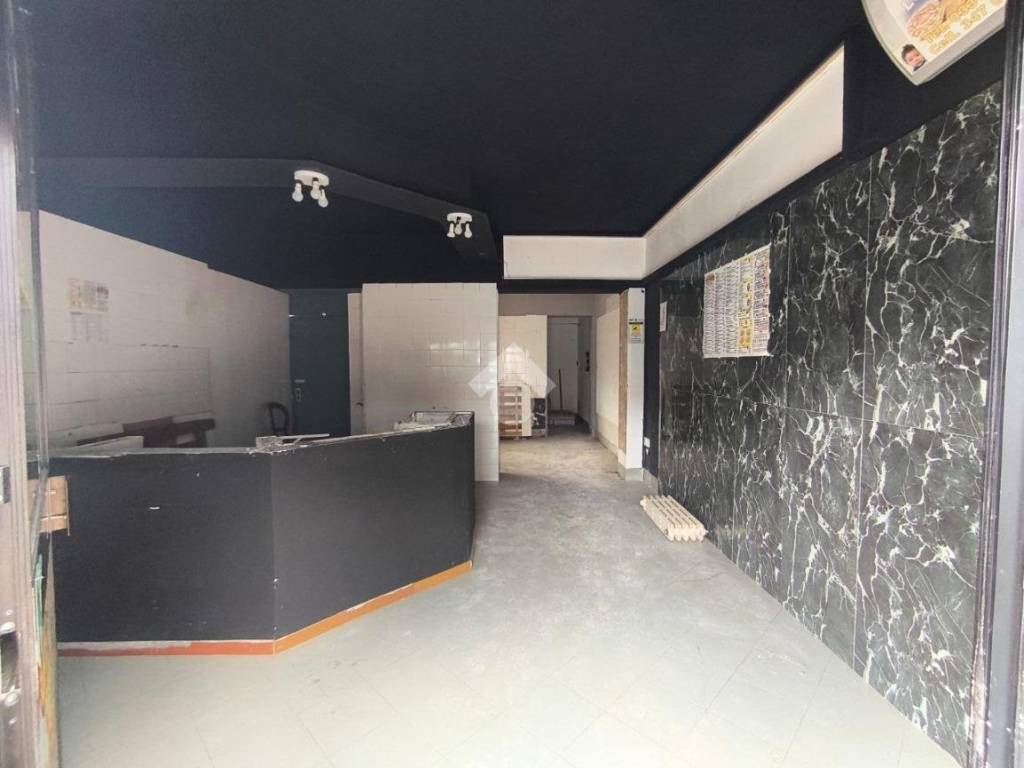 negozio in vendita a Rescaldina