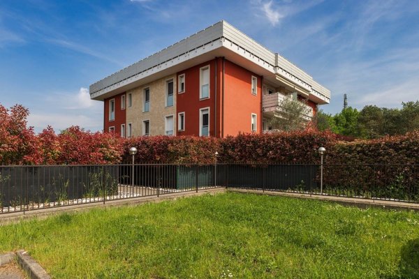 appartamento in vendita a Rescaldina in zona Rescalda