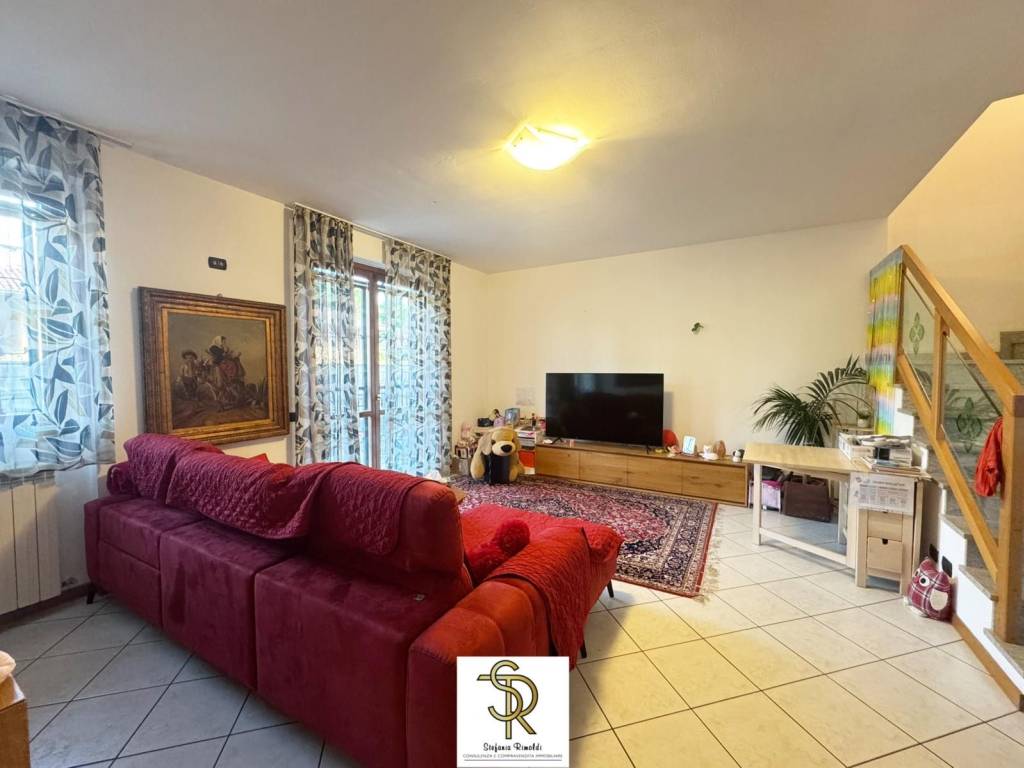 casa indipendente in vendita a Rescaldina