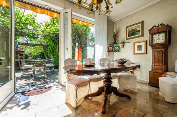 casa indipendente in vendita a Rescaldina