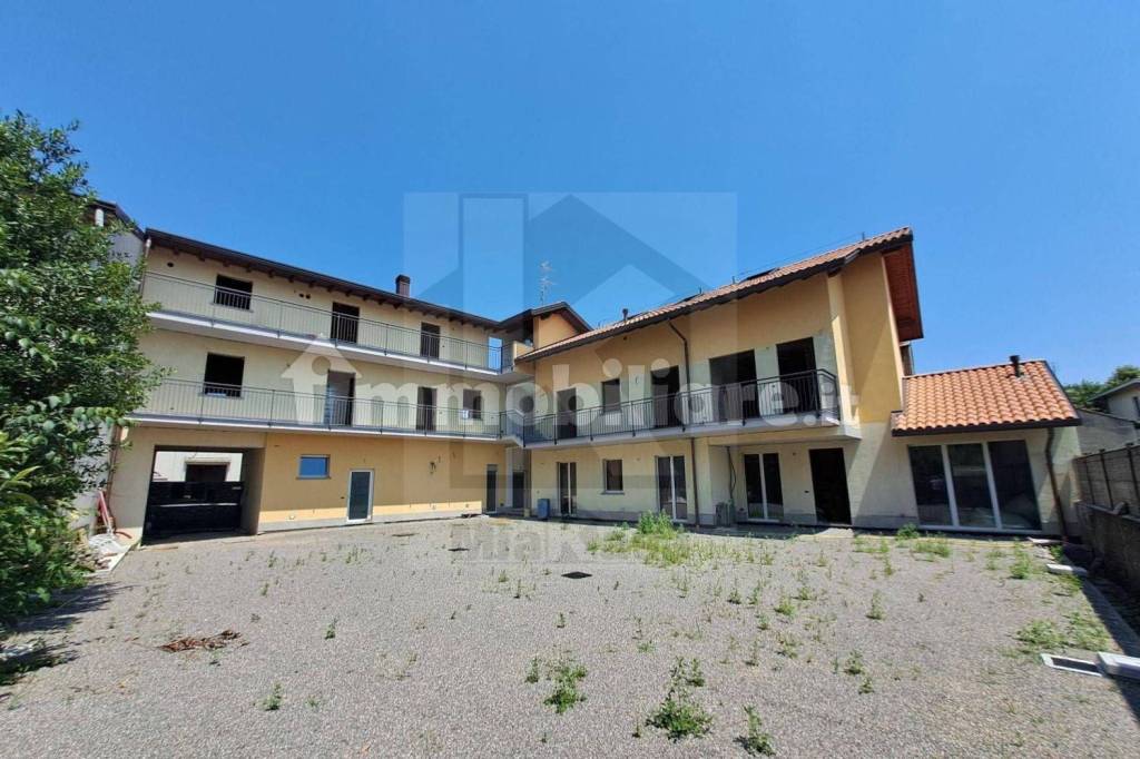 appartamento in vendita a Rescaldina in zona Rescalda