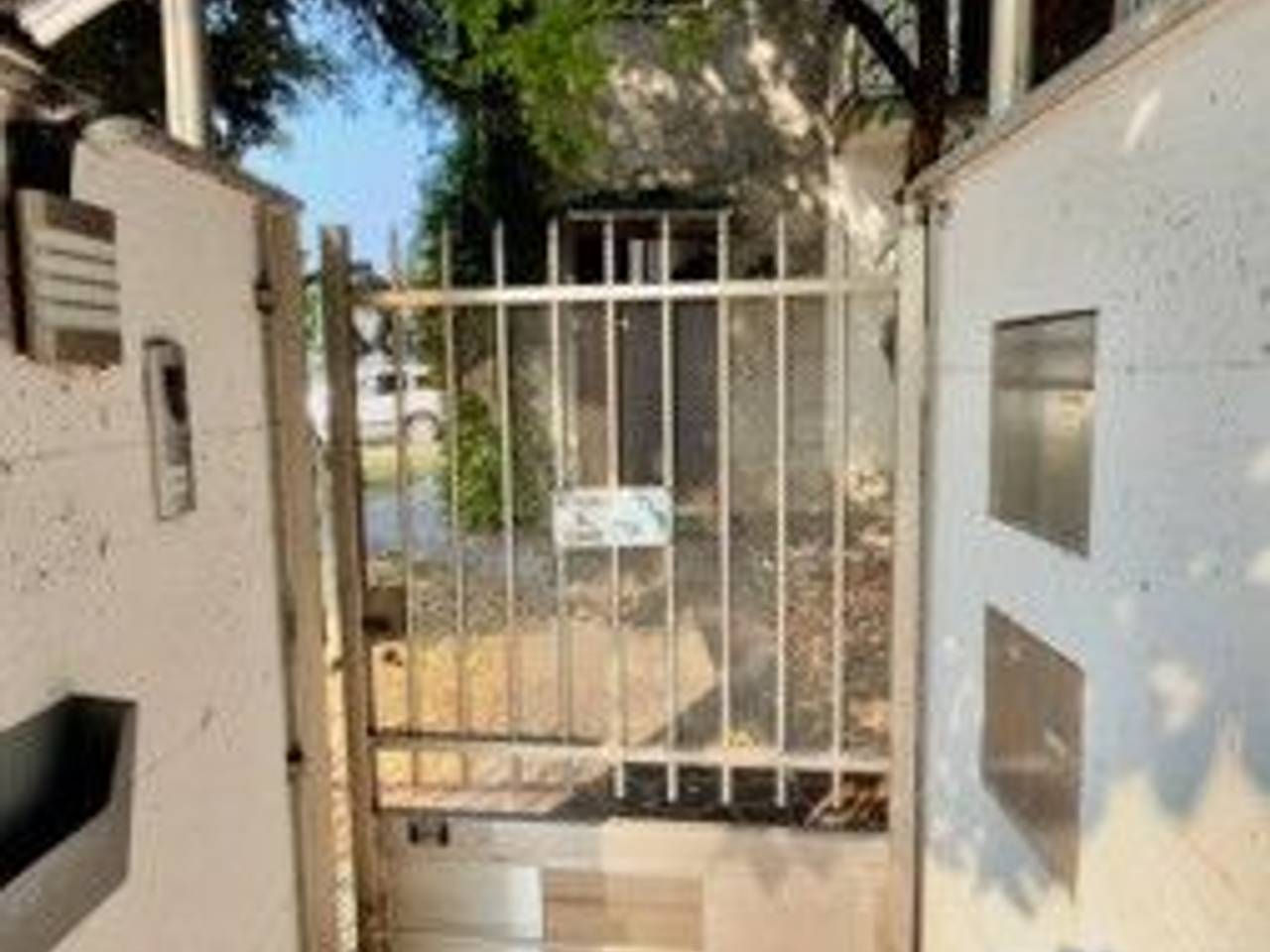casa indipendente in vendita a Rescaldina in zona Rescalda