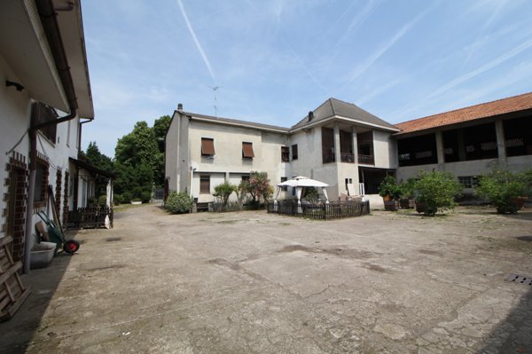 appartamento in vendita a Rescaldina in zona Ravello