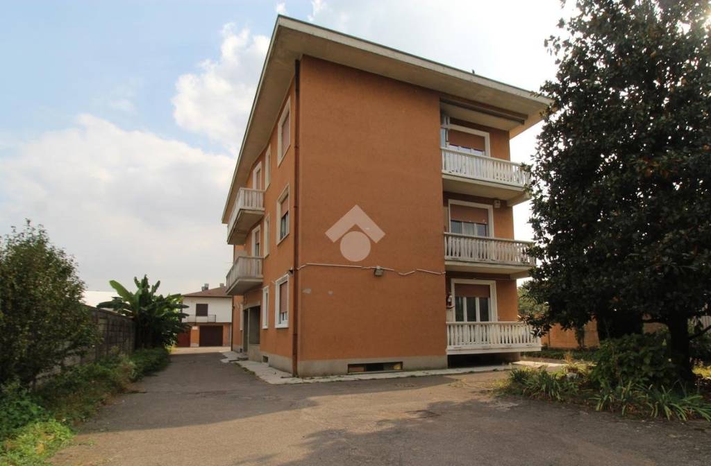 appartamento in vendita a Rescaldina in zona Rescalda