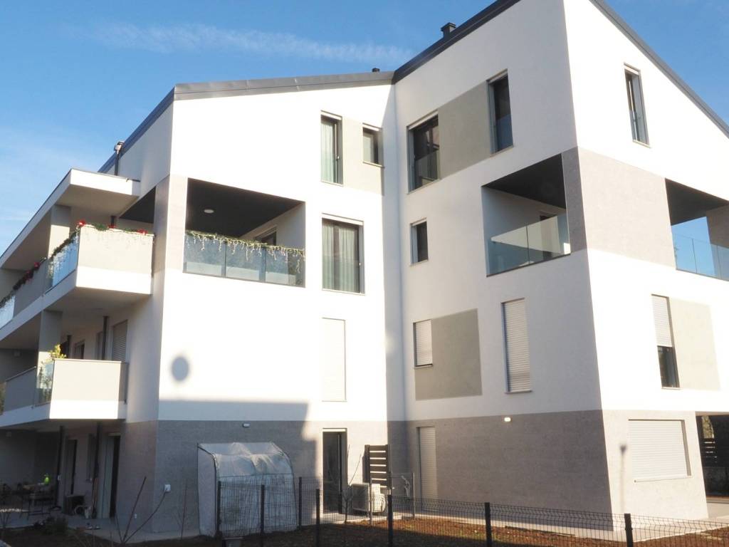 appartamento in vendita a Rho in zona Ghisolfa