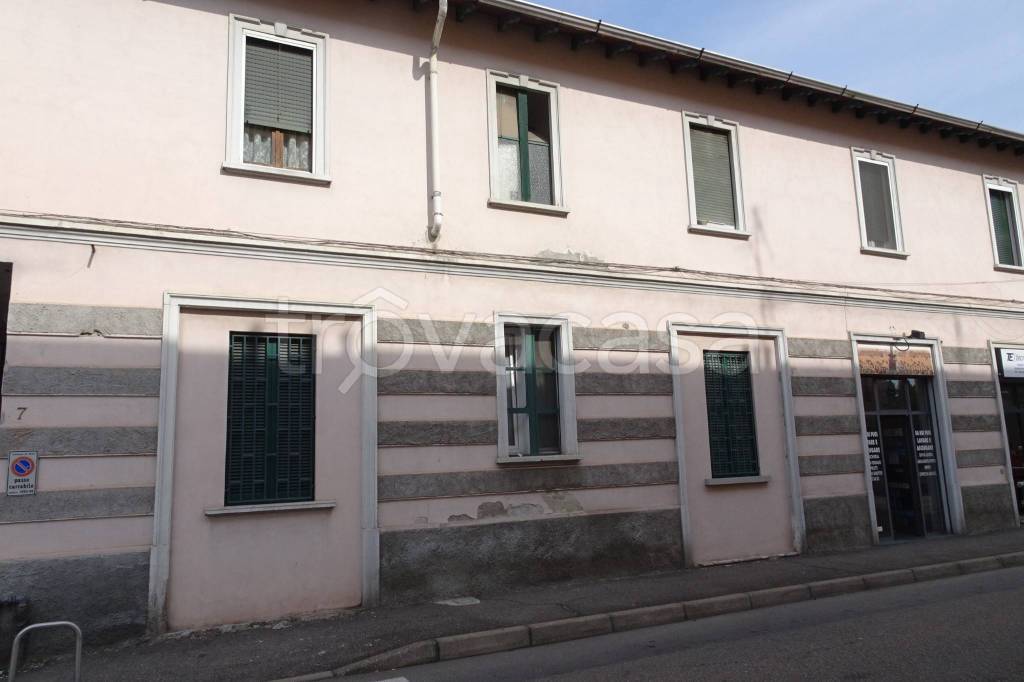 appartamento in vendita a Rho in zona Terrazzano