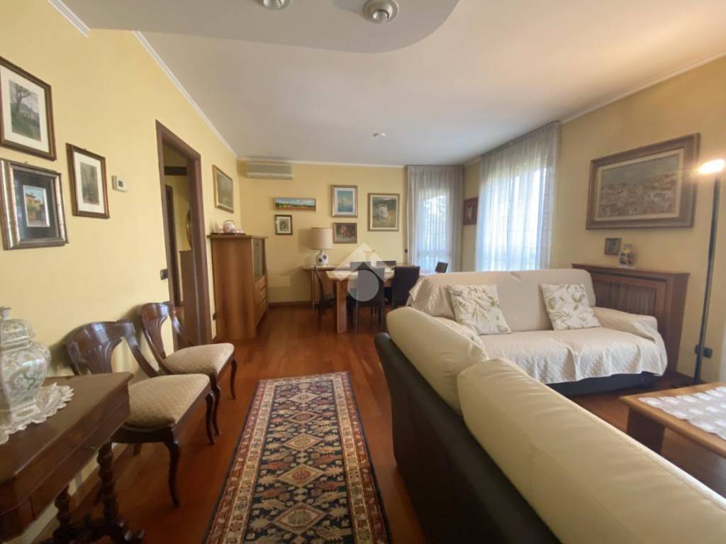 appartamento in vendita a Rho