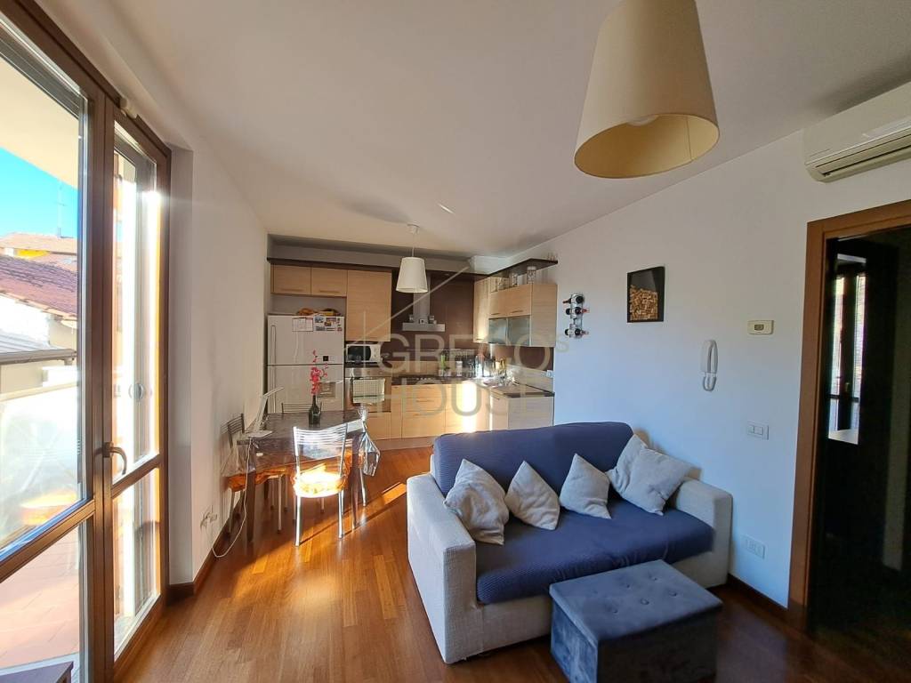 appartamento in vendita a Rho in zona Terrazzano