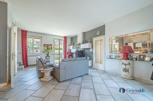 casa indipendente in vendita a Rho