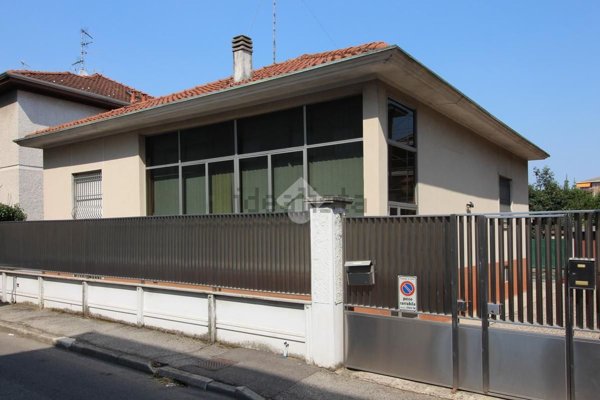 casa indipendente in vendita a Rho