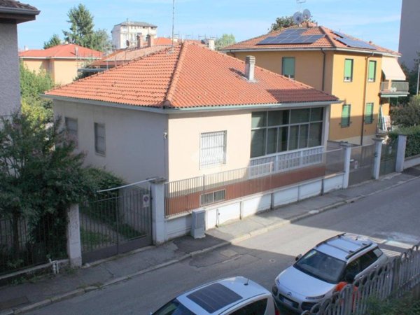 casa indipendente in vendita a Rho